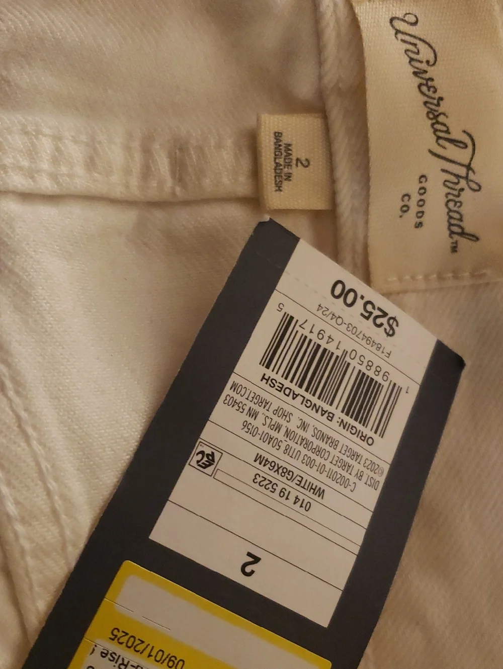 Universal Thread Mid-Rise 90's Baggy Jean Shorts - White, Size 2